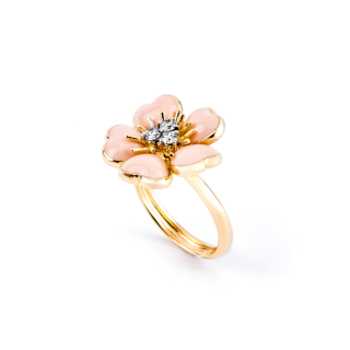 Petit Fleurs , Ring with diamonds and enamel