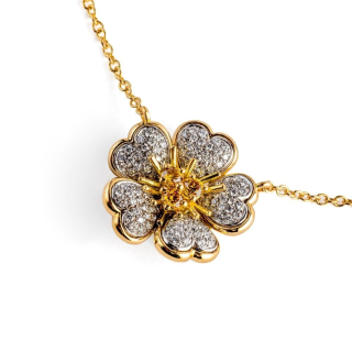 Petit Fleurs , Necklace with diamonds and enamel