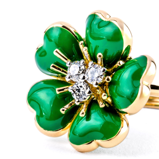 Petit Fleurs , Ring with diamonds and enamel