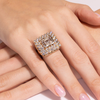 Amanda, Gold and diamond ring