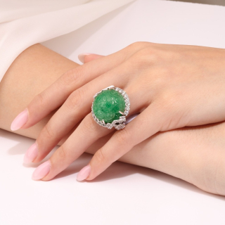 Giada Imperiale, Hard stone and diamond ring