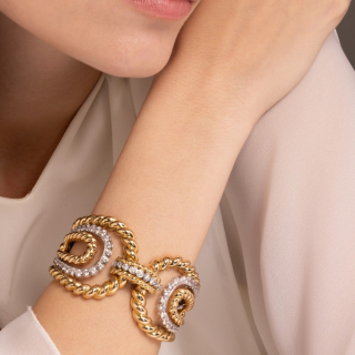 Virginia, Gold and diamond bracelet