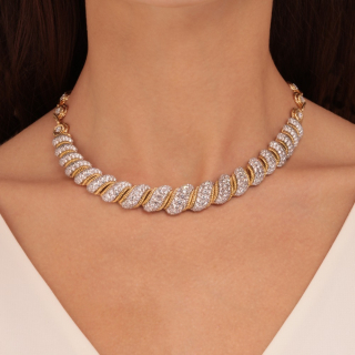 Ginevra, Gold and diamond necklace