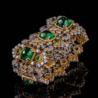 Gold Bracelet with emeralds, sapphires and diamonds