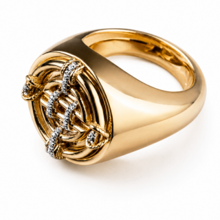 detail of 18 kt yellow gold ring with brilliant-cut diamonds 