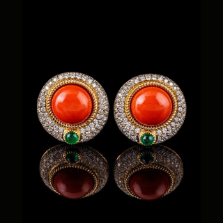 Earrings with coral, emeralds and diamonds