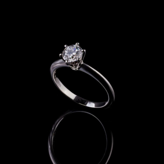 Princess Solitaire ring with diamond