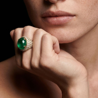 Cassandra, Coloured gem and diamond ring