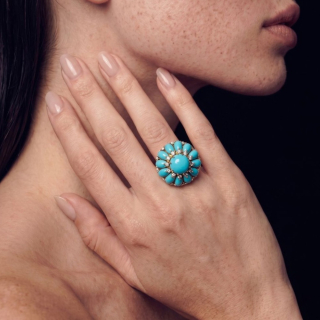 gold ring with Arizona turquoises and diamonds worn