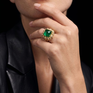 Tulipano, Coloured gem and diamond ring