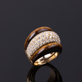 Sabina, Hard stone and diamond ring