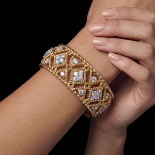 Amabilia, Gold and diamond bracelet&nbsp;