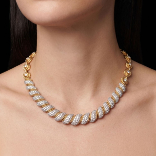 Ginevra, Gold and diamond necklace