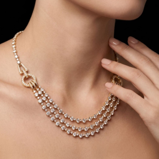 Venere, Gold and diamond necklace