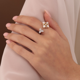 Fortuna, Hard stone and diamond ring