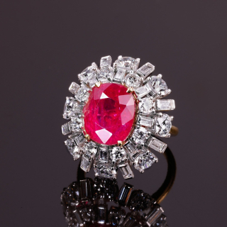 Gioia, Rating superior ruby and diamond ring