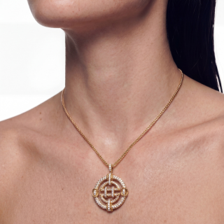 18kt Yellow Gold Necklace with pavé brilliant cut Diamonds worn