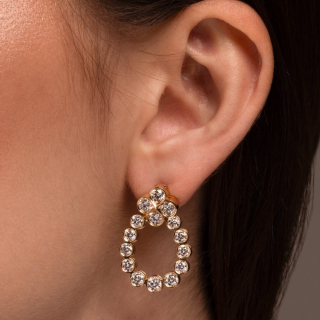 Arena, Gold and diamond earrings