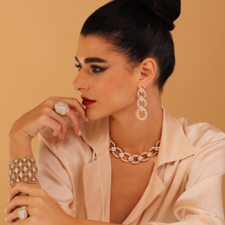 Arena, Gold and diamond necklace