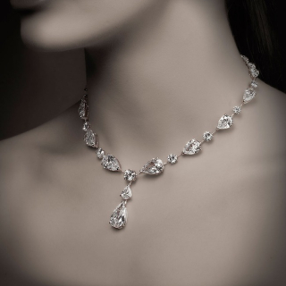 Lacrime Di Gioia, Spectacular fancy-cut diamond collier