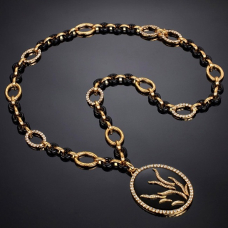 Anemone, Hard stone and diamond gold necklace