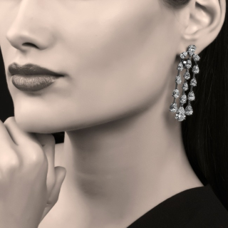 Cortina, Chandelier pear-cut diamond earrings