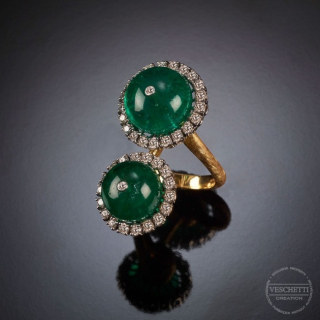 Candy, Ring with emeralds and diamonds
