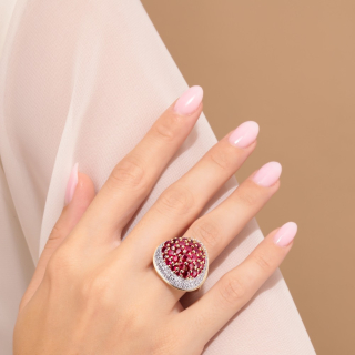 Fragola, Coloured gem and diamond ring