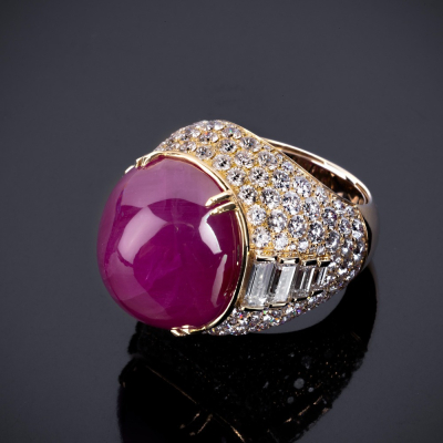 Evita, Coloured gem and diamond ring