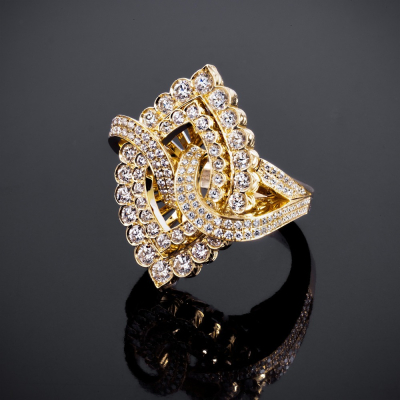 Laila, Gold and diamond ring