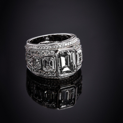 Montecarlo, Refined emerald cut ring