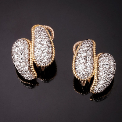 Anniversary, Diamond earrings