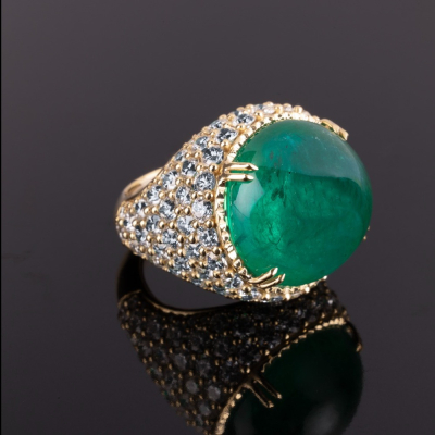 Cassandra, Coloured gem and diamond ring