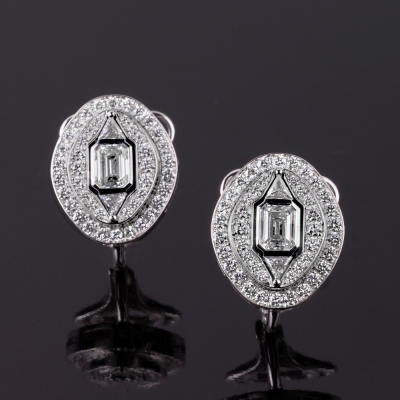 Dana, Charming earrings with fancy-cut diamonds