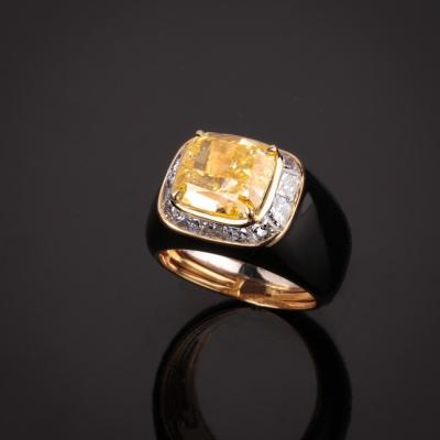 Giorgia, Enchanting Fancy Yellow cushion-cut diamond
