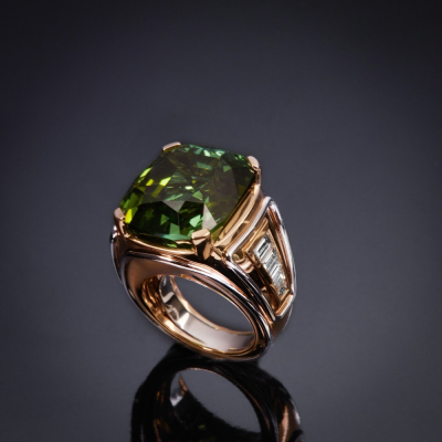 Menta, Coloured gem and diamond ring