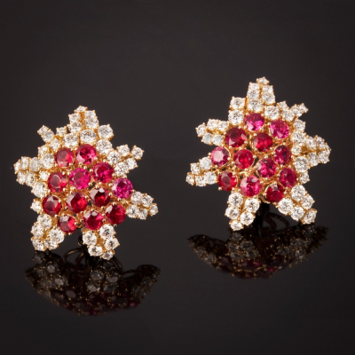Passione, Coloured gem and diamond earrings