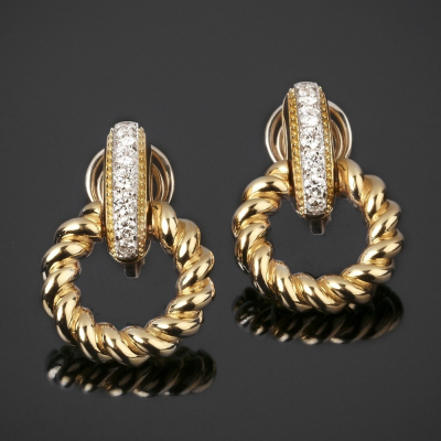 Petra, Gold and diamond earrings