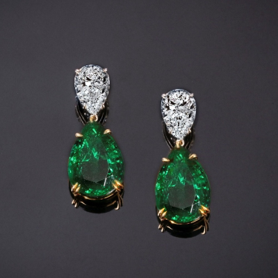 Eden, Drop cut emerald and diamond earrings
