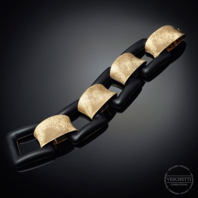 Vulcano, Hard stone and gold bracelet