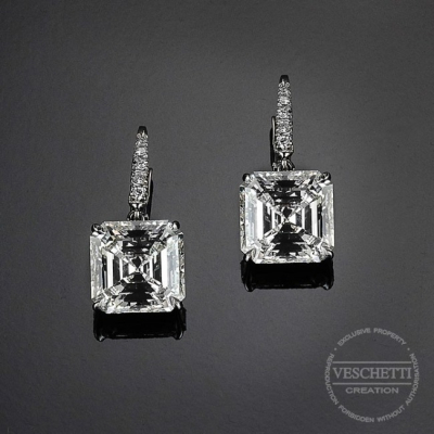 Olimpia, Regal emerald-cut diamond earrings