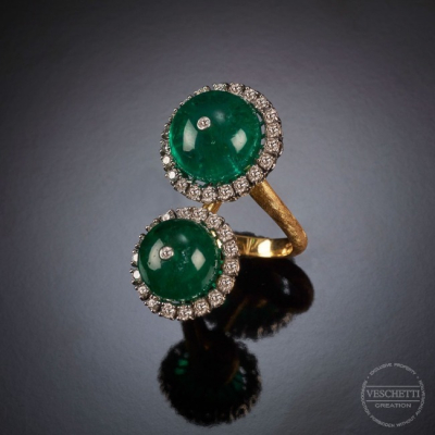 Candy, Ring with emeralds and diamonds