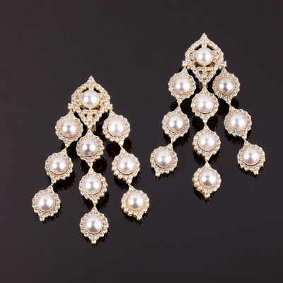 Antonietta, Pearl and diamond earrings