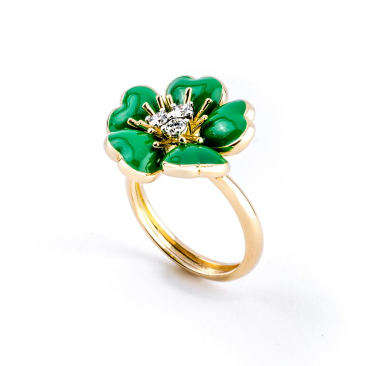 Petit Fleurs , Ring with diamonds and enamel