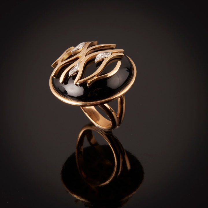 Fiamma, Hard stone and diamond ring