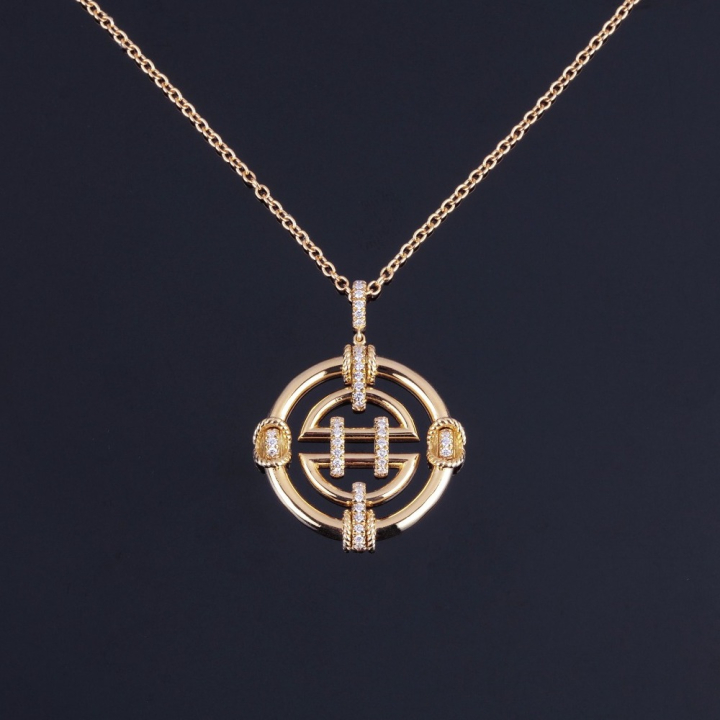 Oriente, Gold and diamond necklace