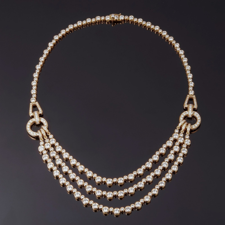 Venere, Gold and diamond necklace