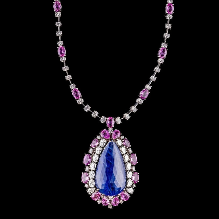 Impero, Necklace with a colored gemstone and diamond pendant.