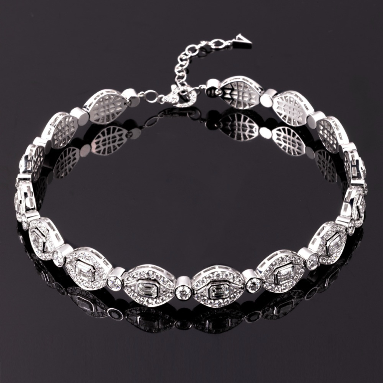 Dana, Charming collier with fancy-cut diamonds