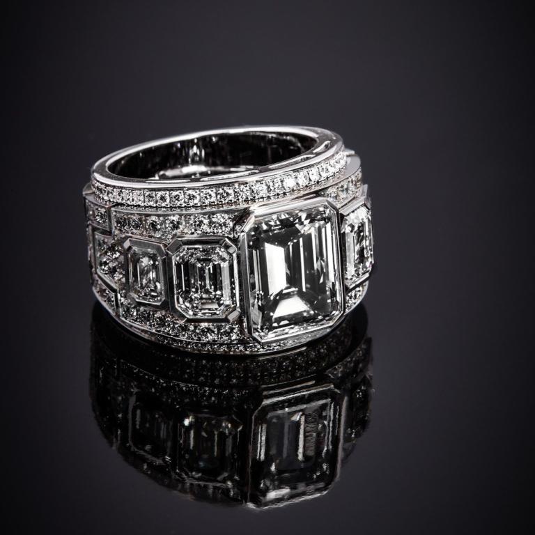 Montecarlo, Refined emerald cut ring